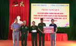 Báo Tiền Phong trao quà tri ân thương binh, người có công tại Ninh Bình