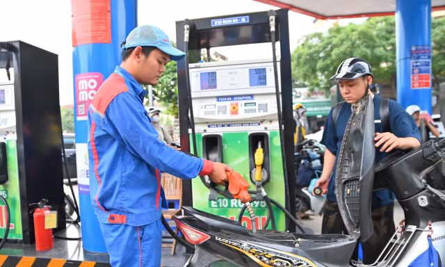 Dự thảo nghị định mới về kinh doanh xăng dầu có nhiều lỗ hổng cần vá? 