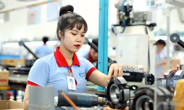 Thu hút đầu tư vào công nghiệp hỗ trợ: Cần đòn bẩy từ chính sách