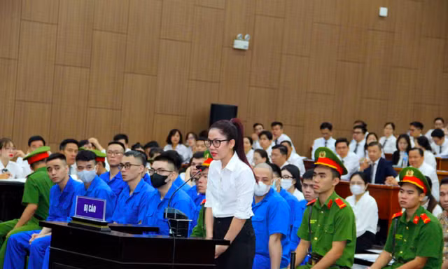 Người tình Mr Pips giữ tài sản nghìn tỷ nhưng ‘cha mẹ ở quê vẫn làm ruộng mưu sinh’