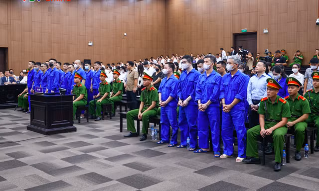 Nữ cán bộ hưu trí lặn lội từ TPHCM ra Hà Nội dự tòa, mong sớm lấy lại 20 tỷ bị Mr Pips chiếm đoạt