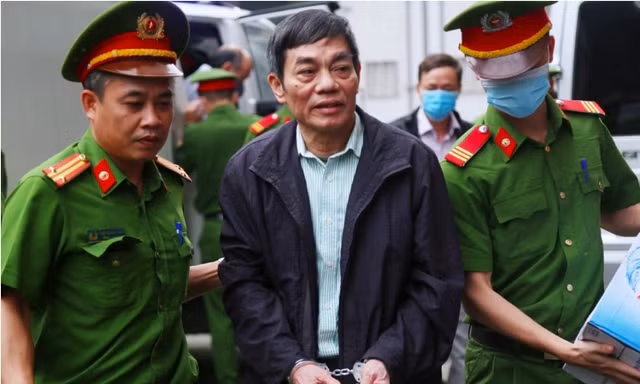 Cựu lãnh đạo Tổng công ty Thép Việt Nam duyệt gói thầu 160 triệu USD dù được chào giá 116 triệu USD