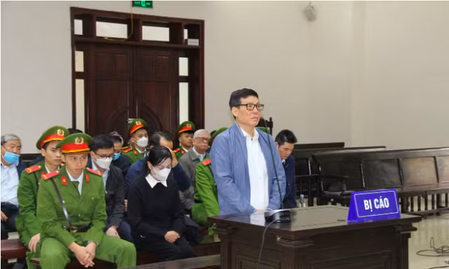 Cựu Chủ tịch tỉnh Vĩnh Phúc Lê Duy Thành được trả lại 21 tỷ đồng và 300.000 USD