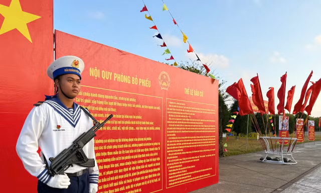 Công tác chuẩn bị cho “Ngày hội non sông” tại Trường Sa.