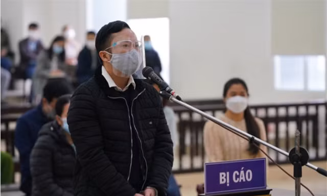 Vụ nữ cán bộ Đại học Đông Đô mở lớp ‘chui’, thu 1,9 tỷ đồng: Trả hồ sơ điều tra thêm người liên quan