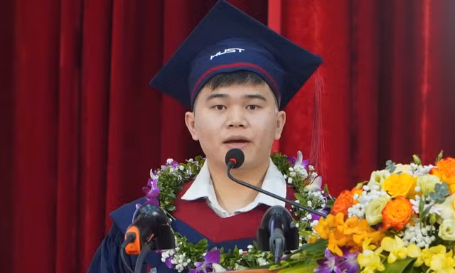 Mẹ đơn thân làm rẫy nuôi con học đại học, con trở thành thủ khoa ĐH Bách khoa Hà Nội