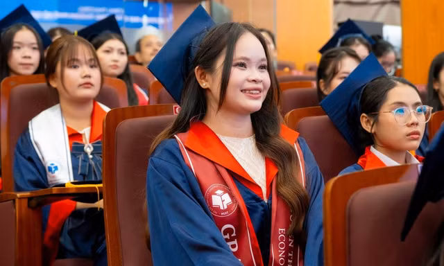 Hàng nghìn chỉ tiêu 'ế', trường đại học vẫn 'khát' nhân lực trình độ cao
