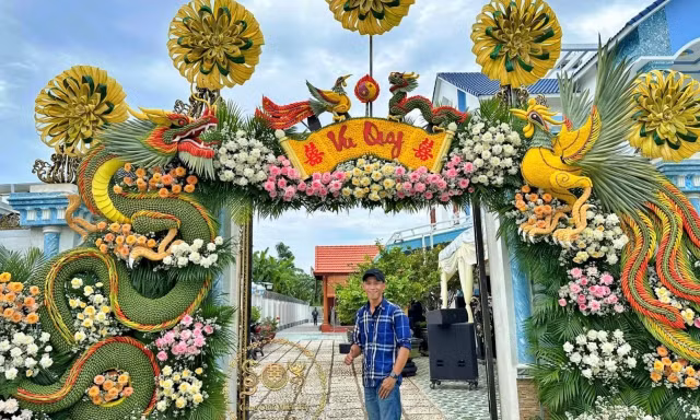 Anh Tâm đến với công việc làm cổng cưới truyền thống một cách tình cờ