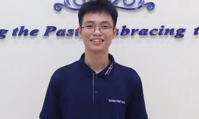 Từng lỡ nhập học vì biến cố sức khỏe, nam sinh thi lại và trở thành thủ khoa 