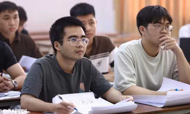 226 cơ sở giáo dục đại học và bài toán sắp xếp, tránh trùng lặp