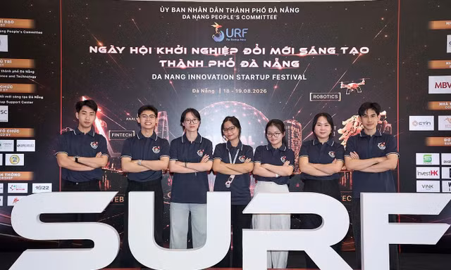 Nhóm sinh viên sáng tạo ứng dụng ‘gỡ khó’ cho người học tiếng Trung