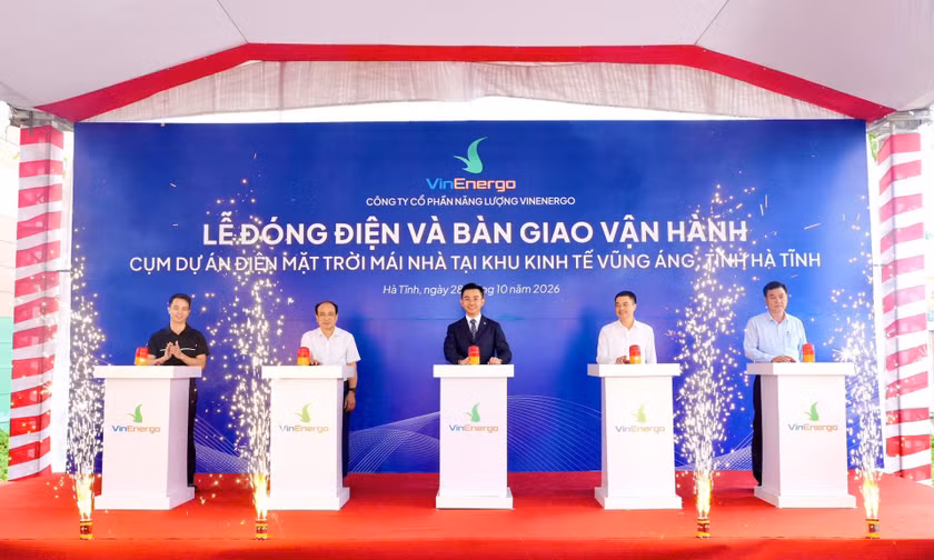 VinEnergo vận hành hệ thống điện mặt trời mái nhà kết hợp pin lưu trữ năng lượng tại Hà Tĩnh
