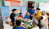 Rộn ràng không khí ngày hội bầu cử qua các hoạt động an sinh của sinh viên Trà Vinh