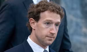Facebook sập toàn cầu, Mark Zuckerberg 'bốc hơi' hàng tỷ USD?