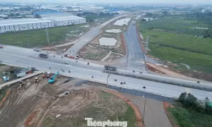 Đường song hành Vành đai 4 nguy cơ vỡ tiến độ: Yêu cầu chấm dứt hợp đồng với nhà thầu yếu