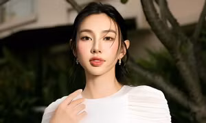 Emoura Phạm nhắc tên Thùy Tiên