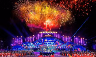 Thu hơn 1.300 tỷ trong 2 ngày Festival biển Khánh Hòa 