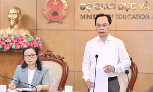 Bộ trưởng Bộ GD&ĐT Hoàng Minh Sơn: Rà soát các hội thi để giáo viên tập trung vào chuyên môn