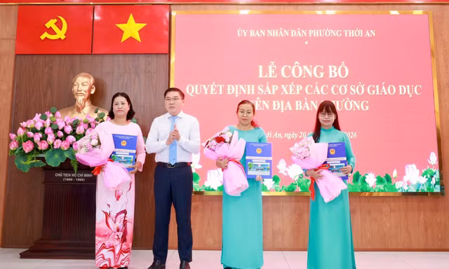 TPHCM: Hàng loạt trường bổ nhiệm hiệu trưởng, hiệu phó mới sau sắp xếp trường học