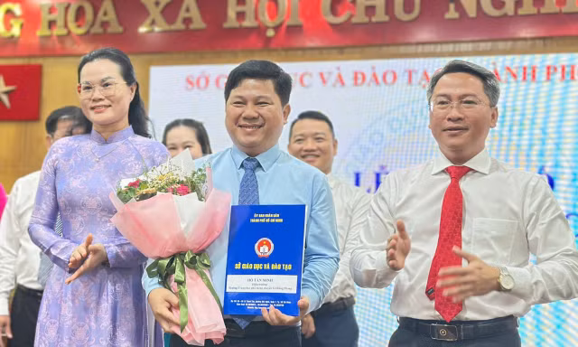 TPHCM: Điều động, bổ nhiệm nhiều lãnh đạo phòng ban, hiệu trưởng các trường 