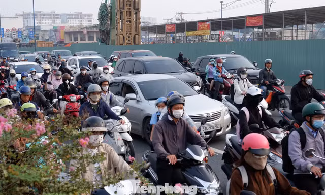 TPHCM cấm ô tô trên đường Trường Chinh từ ngày 7/11