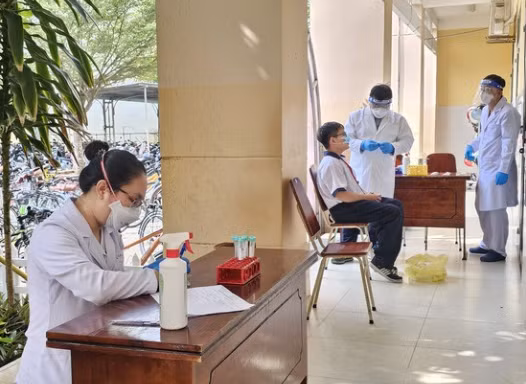 Từ vụ 3 học sinh mắc não mô cầu nguy hiểm: Bác sĩ cảnh báo khẩn