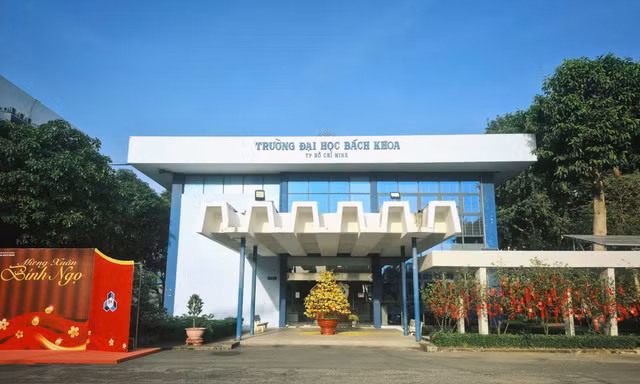 ĐH Bách Khoa TPHCM lên tiếng việc doanh nghiệp BĐS đề xuất di dời trường ra ngoại thành