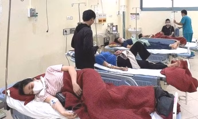 NÓNG 22/9: Nguyên nhân vụ ngộ độc ở Huế khiến 222 người nhập viện