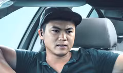 Từ đứa trẻ sống ở chùa, kiếm sống ở Thảo Cầm Viên giờ là đạo diễn trăm tỷ 'bám đuổi' Trấn Thành, Đặng Thái Huyền 