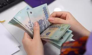 Cử tri và nhân dân phấn khởi trước việc điều chỉnh tăng lương cơ sở, lương hưu và trợ cấp