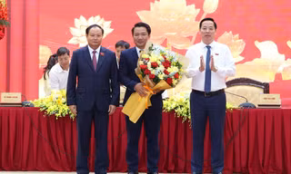 Phê chuẩn nhân sự Bộ Nội vụ và 2 tỉnh