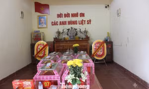 Tìm thấy hai hài cốt liệt sĩ và một mộ tập thể ở Tuyên Quang
