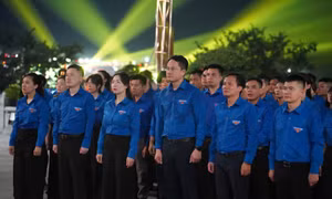Ngọn lửa tuổi trẻ thắp sáng Nghĩa trang Liệt sĩ Quốc gia Vị Xuyên