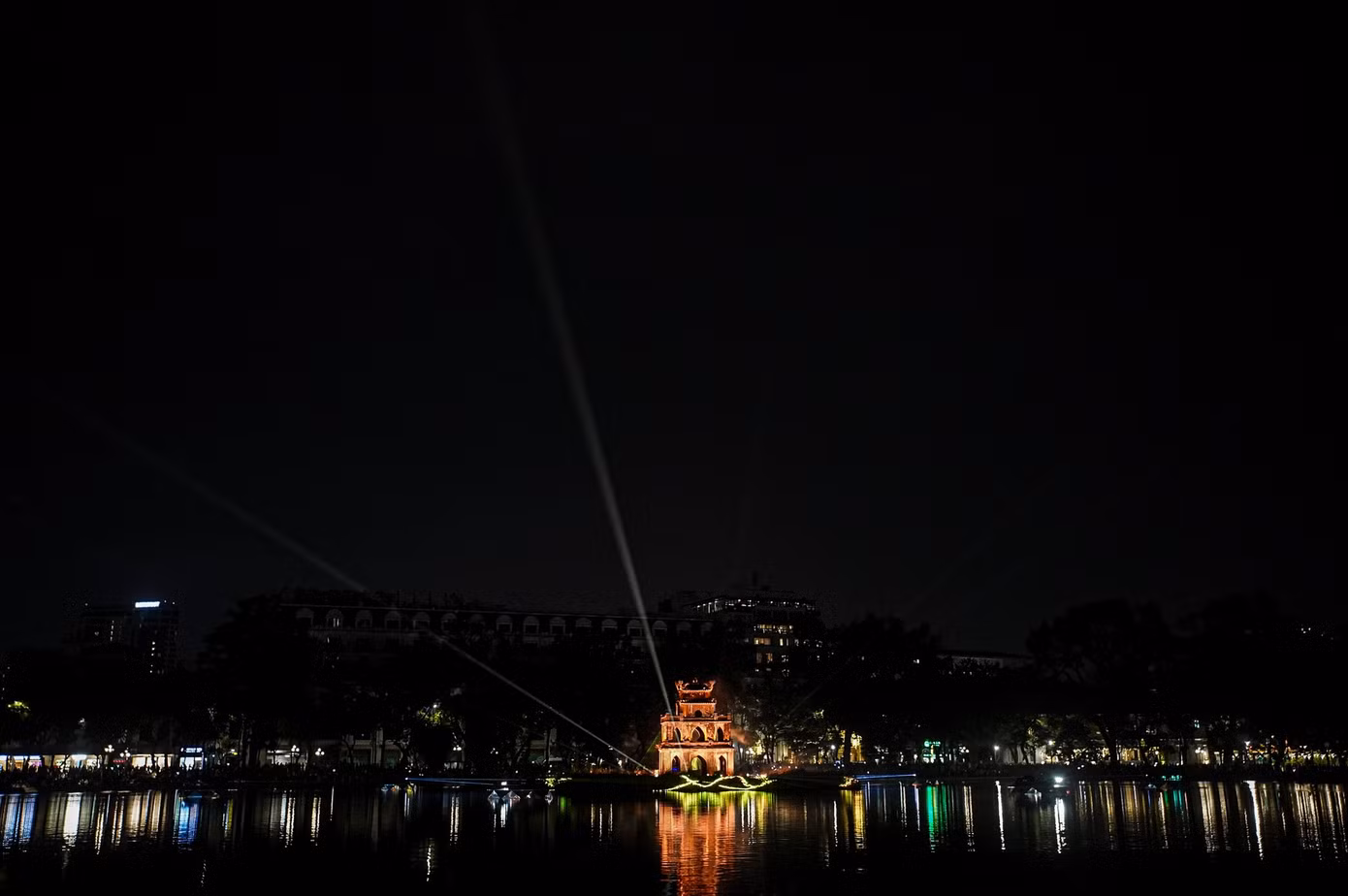ho-guom-anh-1.jpg