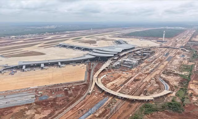 Chuyển Bộ Công an điều tra loạt sai phạm đấu thầu tại dự án sân bay Long Thành Ảnh minh họa:TTXVN 