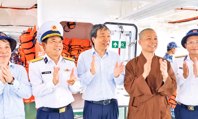 Ông Nguyễn Văn Trường- Giám đốc Doanh nghiệp Xây dựng Xuân Trường với những khoảnh khắc rất đỗi đời thường