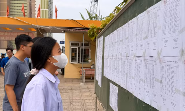 Kỳ thi tuyển sinh lớp 10 ở Hà Nội nhiều năm qua luôn gây áp lực lớn đối với học sinh
