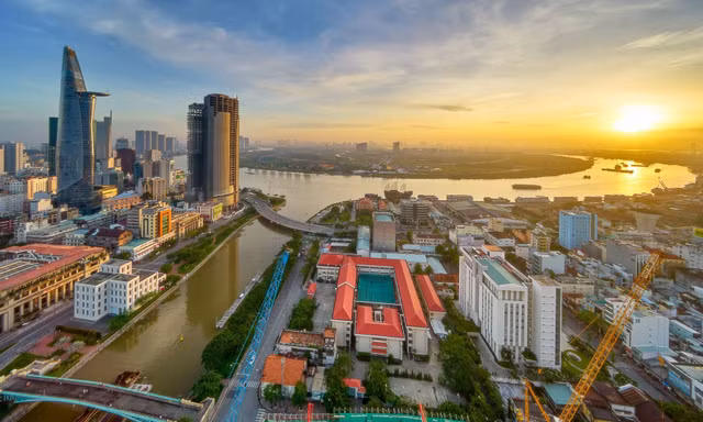 TPHCM - một cực tăng trưởng quan trọng Ảnh: P.V