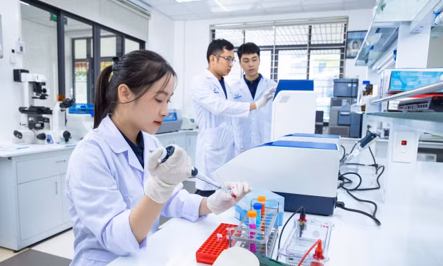 Làm khoa học là hành trình dài hơi, không thể đi tắt 