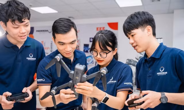  Người trẻ là lực lượng tiên phong làm chủ khoa học công nghệ
