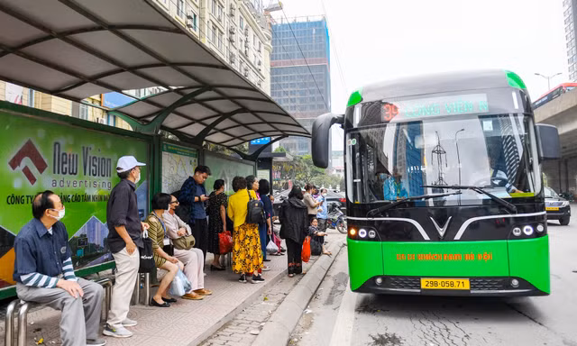 Tăng tốc xanh hóa, giữ vững vai trò chủ lực vận tải hành khách Thủ đô 