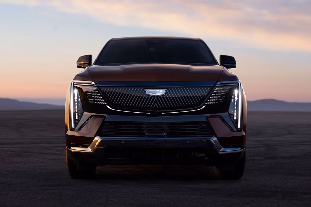 Vụ cháy khiến 6 chiếc SUV của Cadillac bị hủy hoàn toàn. Ảnh: Cadillac.