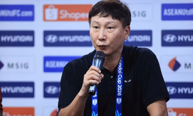HLV Kim Sang-sik: Thực sự không dễ dàng để thắng Malaysia 