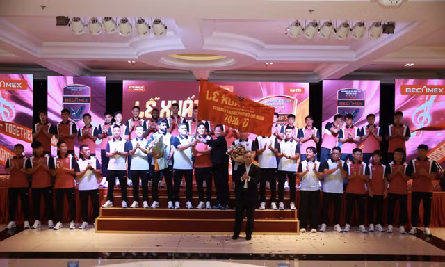 Becamex TPHCM xuất quân, chờ ngày trở lại V.League 