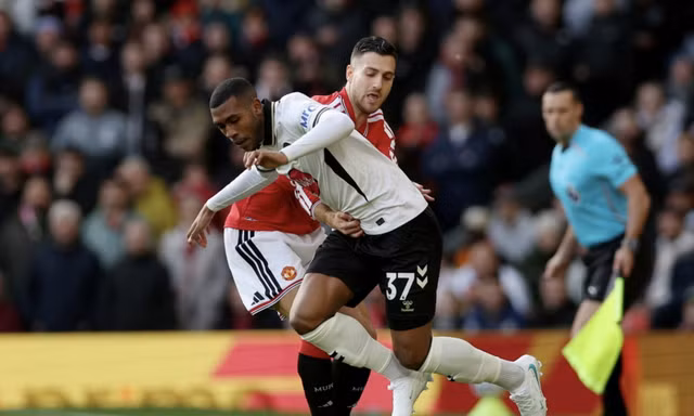 Trực tiếp MU vs Bournemouth 0-2 (H1): Vào!!! Tavernier ghi bàn 