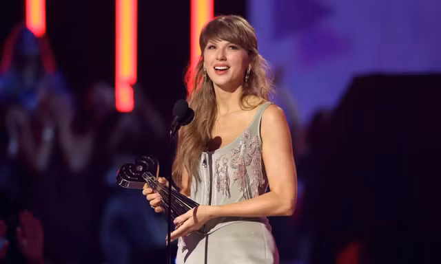 Quét sạch 7 giải thưởng, Taylor Swift khiến BTC iHeartRadio phải làm điều này
