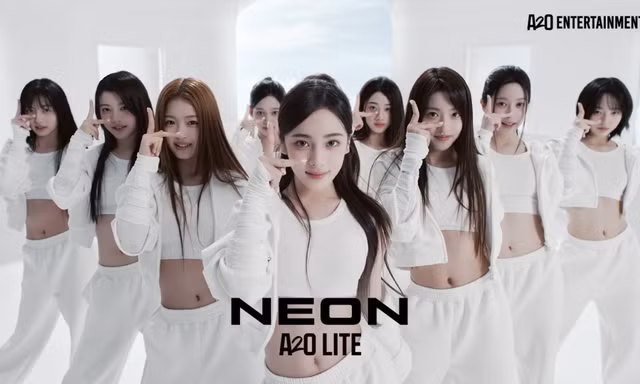 A2O LITE gây sốt K-Pop bằng chiến lược hoài niệm "linh hồn SM" của Lee Soo Man 