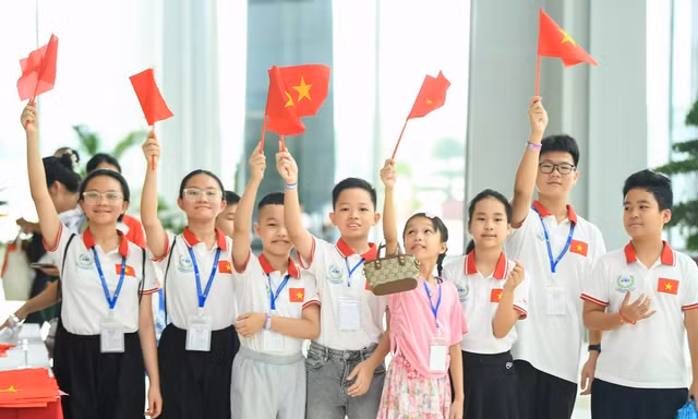 AIMO 2026 - 2027 phủ sóng 25 tỉnh thành, hướng tới phổ cập Toán tiếng Anh 