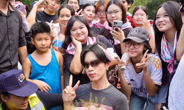 “Chạm Việt Nam 2” sẵn sàng: Pháp Kiều có thêm "thiết bị xinh yêu" sau soundcheck