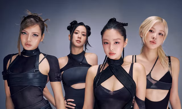 BLACKPINK và YG nhận "gạch đá" vì kỷ niệm 10 năm tổ chức hời hợt, thiếu chân thành